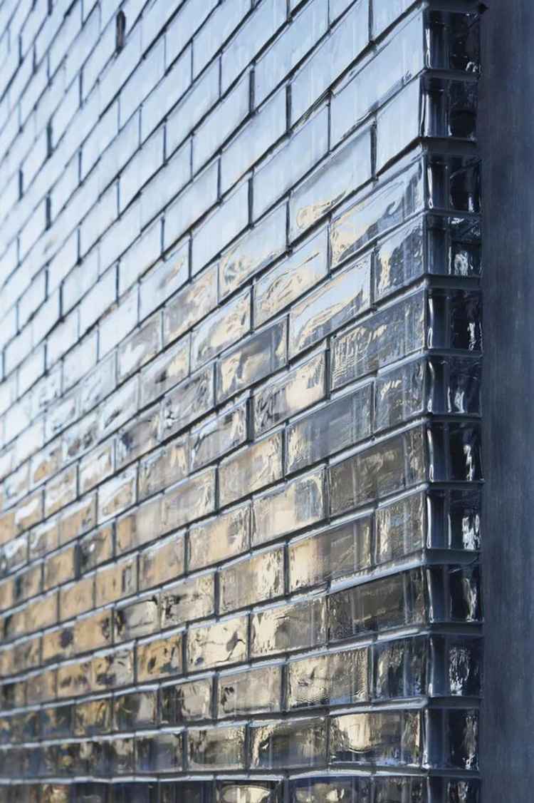 弧形墙玻璃墙