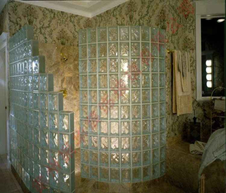 卫生间网红艺术双面玻璃墙