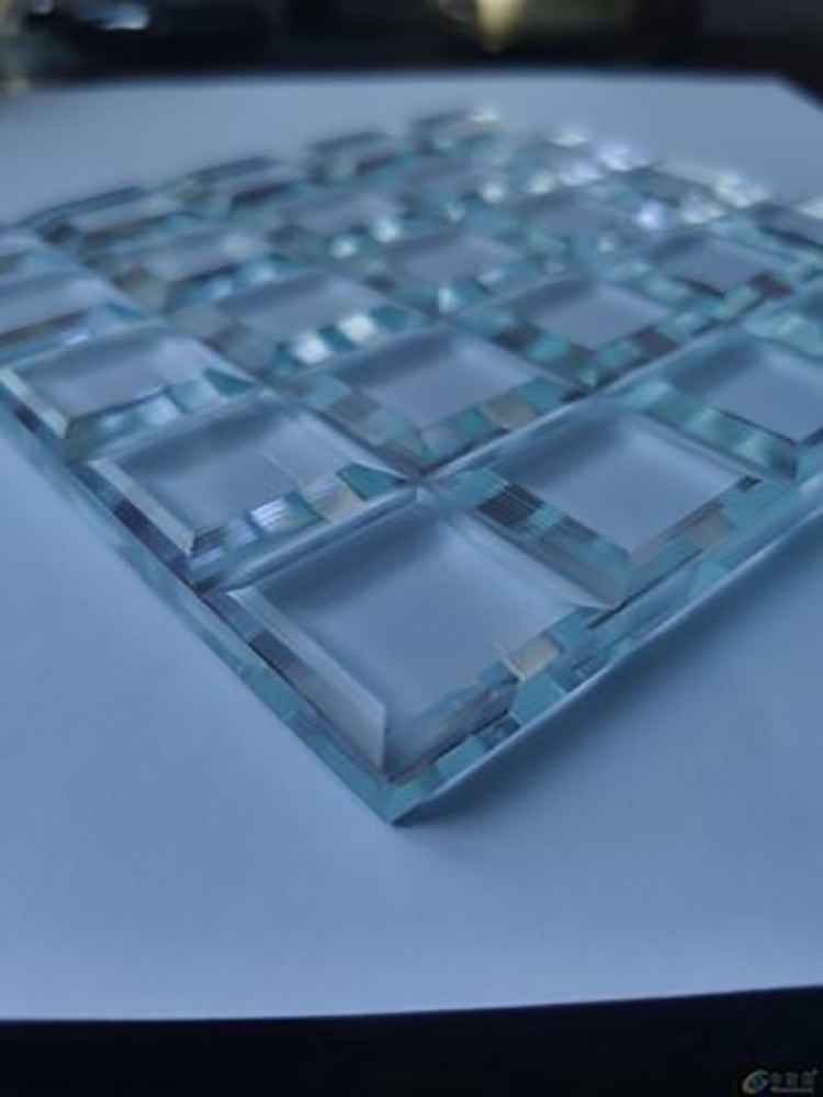 圆形玻璃钢化工程夹丝玻璃