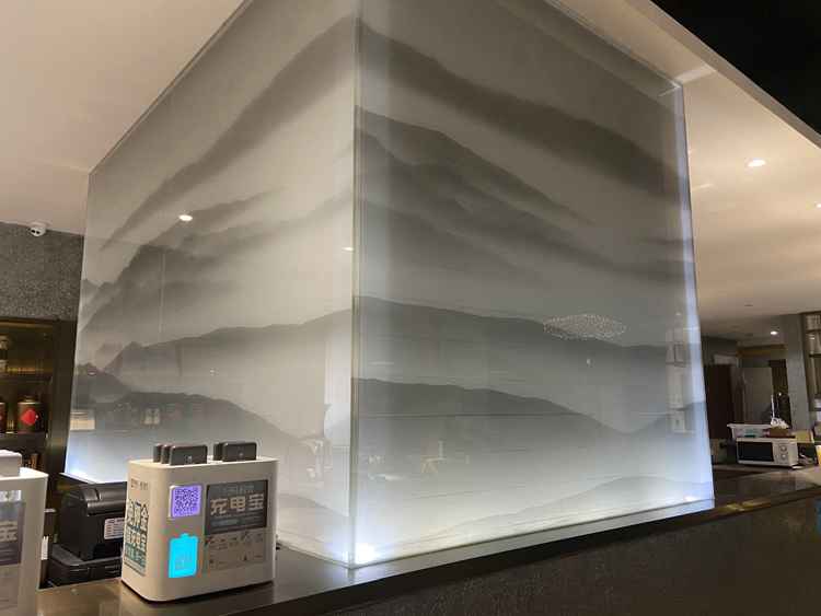艺术玻璃干湿分离玻璃背景墙