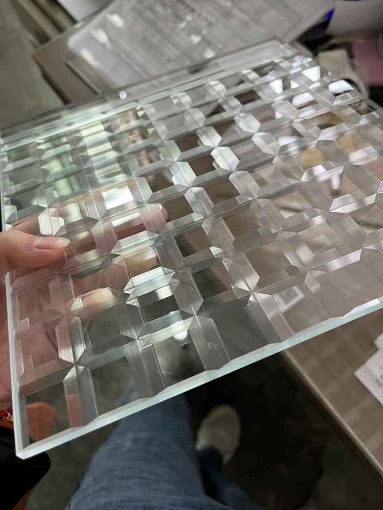 餐厅灰镜水纹车刻玻璃